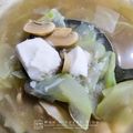 Cooksnap Nihadriz Niha semasa beliau membuat Sup Labu Air.