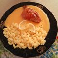 Zsuzsanna Zwolenszky Cooksnap-ja, amikor elkészítette a(z) Sült csirkecomb, vadas mártással, gm tésztával. Glutén és lm receptet.