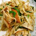 趙小琪 的 韭菜銀芽炒豆干 cooksnap