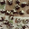 Leslie Gonzalez's cooksnap of when they made Easy Oreo Cheesecake Balls.