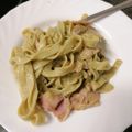El cooksnap de Negruchi Paulina cuando hizo Nidos/espaguetis con champiñones y salsa de aguacate y atún.