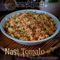 Cooksnap Aznie Khasri semasa beliau membuat Nasi tomato.