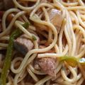 El cooksnap de Coral Snake cuando hizo Espaguetis con verduras, solomillo de cerdo, salsa de soja y miel.