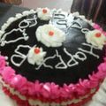 Cooksnap dari Nuke Avianti untuk resep Red velvet cake cream cheese frosting with ganace