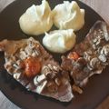 krinyo Fehér Krisztián Cooksnap-ja, amikor elkészítette a(z) Sült tarja gombás tükörtojással receptet.