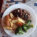 El cooksnap de Paula Fabi cuando hizo Carne al vino tinto con champiñones acompañado con puré.