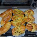 Cooksnap dari sogiearnie untuk resep Roti sosis sapi empuk