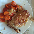 El cooksnap de Judy cuando hizo Muslos de pollo con zanahorias al horno.
