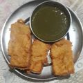 Samishtha das का कुकस्नैप जब उन्होंने बेसन ब्रेड ऑमलेट (besan bread omelette recipe in Hindi) बनाया था।