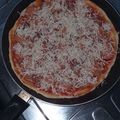 Cooksnap dari Ndah untuk resep Cheese pizza teflon