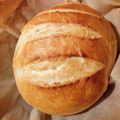 Gábor Tassonyi Cooksnap-ja, amikor elkészítette a(z) Házi fehér kenyér, Pataki tálban receptet.