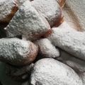 Cooksnap amirah abd rahman semasa beliau membuat Beignet (donat gebu).