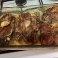 El cooksnap de Merche Magro Linares cuando hizo Chuletas de cerdo asadas en cama de patatas y cebollas especiadas.