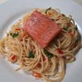 Cooksnap dari pengendali udara untuk resep Spaghetti aglio e olio with salmon grill