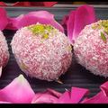 Vandana Mathur का कुकस्नैप जब उन्होंने इंस्टेंट नारियल लड्डू (Instant coconut laddu recipe in hindi) बनाया था।