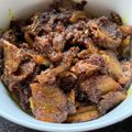 Cooksnap Rohani Md. Isa semasa beliau membuat Hati lembu goreng berempah..