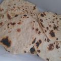 Cooksnap de Thais Lima quando cozinhou Pão pita fácil.