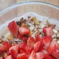 Cooksnap de Yuri Rodrigues quando cozinhou Iogurte com Morangos e Granola.