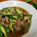 รูป Cooksnap ของ Mahdi 's mommy kitchen เมื่อเขาทำ กระเจี๊ยบผัดเนื้อ