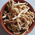 anjli Vahitra का कुकस्नैप जब उन्होंने बाजार जैसी टेस्टी रतलामी सेव(bazar jaisi tasty ratlami sev recipe in hindI) बनाया था।