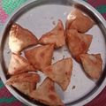 Meenu Garg का कुकस्नैप जब उन्होंने पोटैटो स्टफ्ड मिनी समोसा (potato stuffed mini samosa recipe in Hindi) बनाया था।