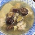 張蕊芬 的 鮑魚香菇雞湯 cooksnap