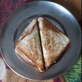 Nimita arora का कुकस्नैप जब उन्होंने आलू के सैंडविच (aloo ke sandwich recipe in Hindi) बनाया था।