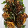 Cooksnap Nor Zahida Aini semasa beliau membuat Ayam Goreng Bawang Putih.