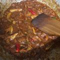 Cooksnap Syima Zul semasa beliau membuat Kuah Sardin Roti Puri.