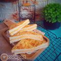 Cooksnap Q'leenalee's Kitchen semasa beliau membuat Roti Telur Mozzarella Cheese.