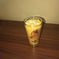 Renu Gupta का कुकस्नैप जब उन्होंने मैंगो शेक विद आईसक्रीम(mango shake with icecream recipe in hindi) बनाया था।