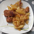 Aranyi Katalin Cooksnap-ja, amikor elkészítette a(z) Retró fasírt, vele sült, fűszeres burgonyával, sütőben sütve receptet.