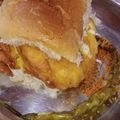 Madhu Mala's Kitchen का कुकस्नैप जब उन्होंने चीज़ी वड़ा पाव (Cheese vada pav recipe in Hindi) बनाया था।