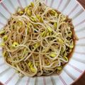 庭秀 的 【上菜不用十分鐘】溫野菜-辣拌黃豆芽 cooksnap