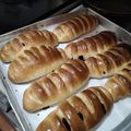 Cooksnap dari kurniati widyastuti untuk resep Roti isi pisang (step membentuk roti)