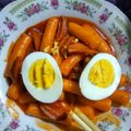 Cooksnap của Dong Van khi họ làm theo món Bánh gạo cay Hàn Quốc tỉ lệ dễ nhớ