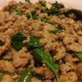 รูป Cooksnap ของ พรศักดิ์ สุคงคารัตนกุล เมื่อเขาทำ โหระพาผัดหมูสับ