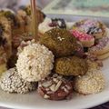 کوک اسنپ Mohadese Amin بعد از امتحان کردن شیرینی اُسکار (Oscar sweets)😋.