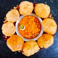 Mamta Pandya's cooksnap of when they made પંજાબી છોલે પુરી.