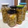 El cooksnap de jluiscaro63 cuando hizo Lágrimas y yemas de vainas de habas en aceite de oliva y Romero.