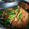 รูป Cooksnap ของ Tipyapa Tip เมื่อเขาทำ เส้นหมี่ผัดซีอิ๊วกุ้งและหมูนุ่ม