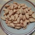 Cooksnap dari Asmaul untuk resep Biji ketapang manis renyah SIMPLE