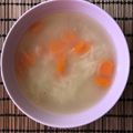 El cooksnap de Carla Moya 🌹 cuando hizo Sopa de coliflor con zanahoria y fideos finos 🥣.