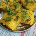 Kruti Ragesh Dave 's cooksnap of when they made નાયલોન ખમણ.