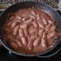 El cooksnap de Noelia Álvarez Blanco cuando hizo Salchichas guisadas al vino tinto con patatas y champiñones.