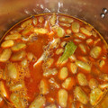 El cooksnap de mluisaymanolo cuando hizo Habas secas (michirones) en olla rápida con chorizo y jamón.