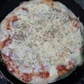 Cooksnap dari Erlingda Aling untuk resep Pizza teflon sederhana