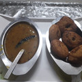 Preeti Chawla 's cooksnap of when they made Andhra style Uddina vada and Idli served with sambhar.