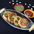 Ujwala Rangnekar's cooksnap of when they made यम्मी याम पॅटीस.