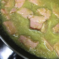 El cooksnap de EliCalvet cuando hizo Chuletas ahumadas con salsa verde. ॐ.